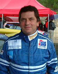 04112001_FSilva.JPG (28079 bytes)